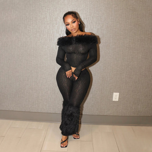 ✨ The Cozy Luxe Set – Off-Shoulder Furry Two-Piece