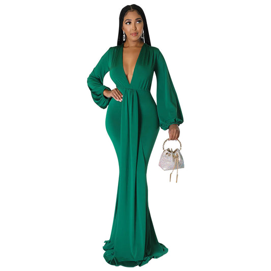 Midnight Allure – Deep V Long Sleeve Gown